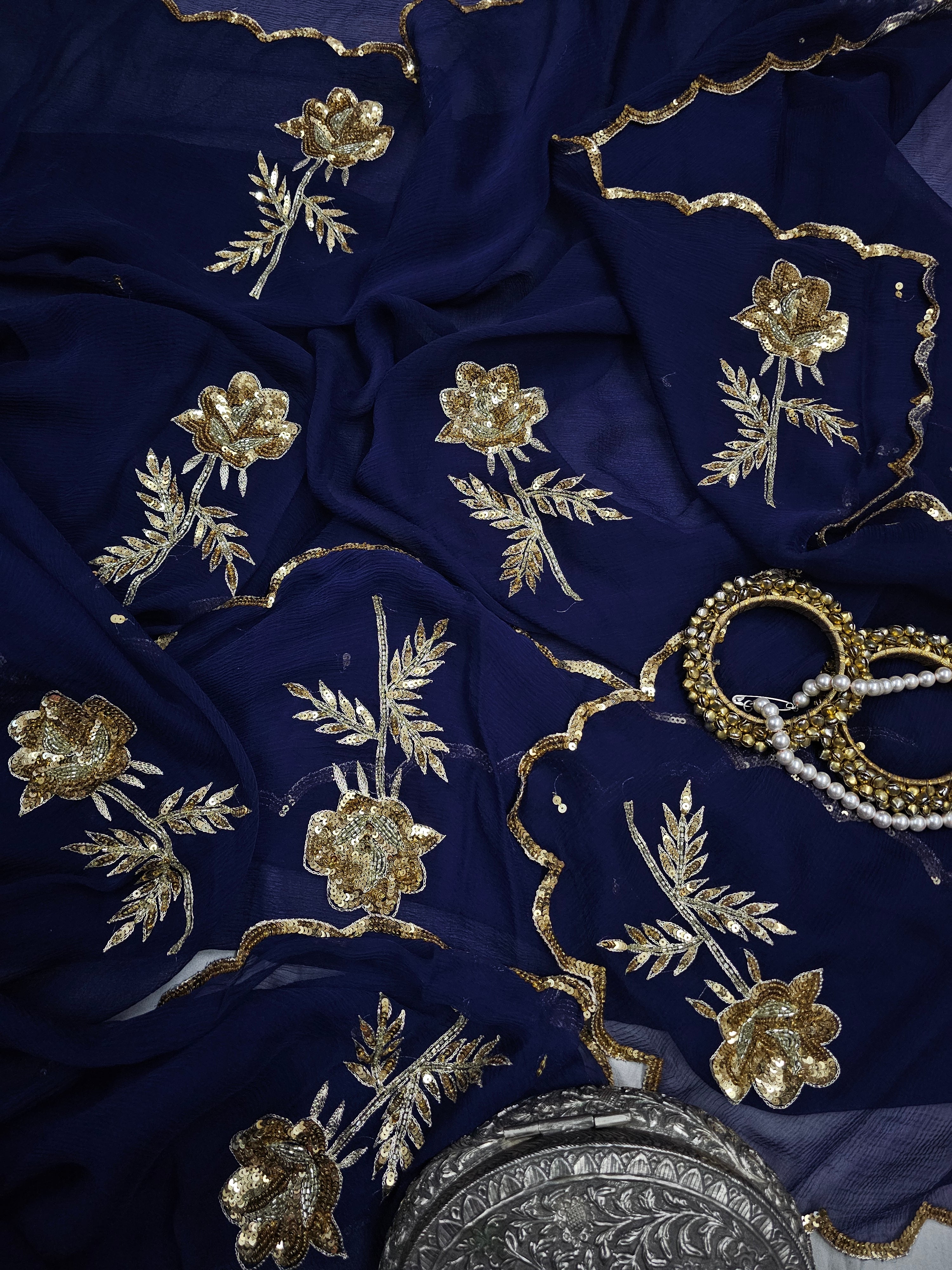 CUTWORK BORDER WITH GULAAB MOTIF/BUTA SAARE