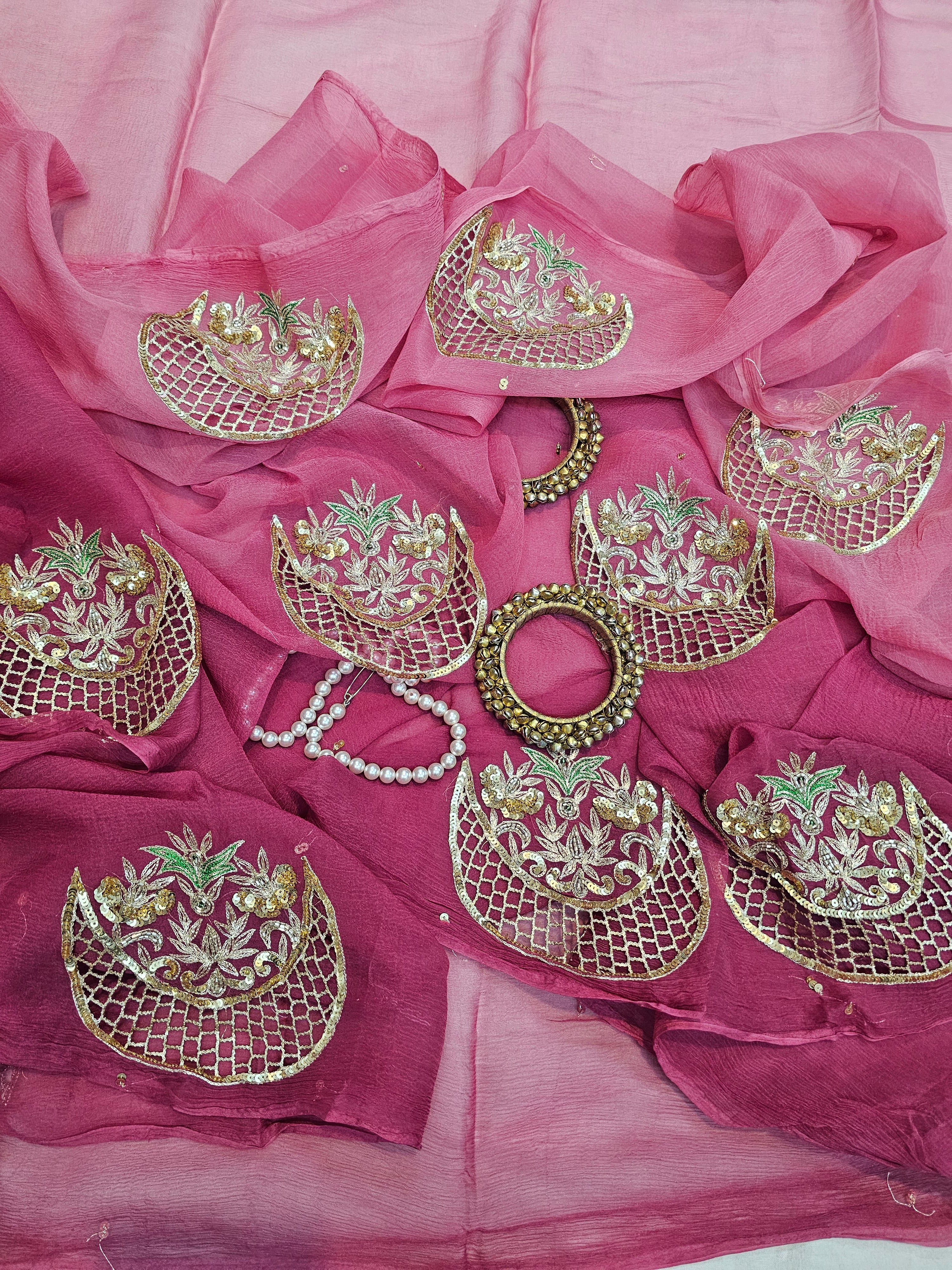 CUTWORK CHAAND MOTIF/BUTA SAARE